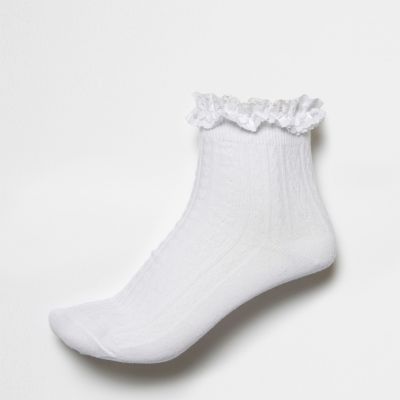 White frilly ankle socks